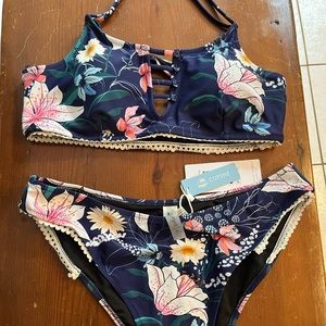 NWT CUPSHE NAVY FLORAL CUTOUT BIKINI